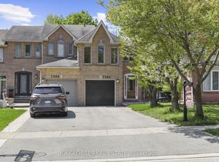 1392 Stonecutter Dr, Oakville, ON L6M 3C3