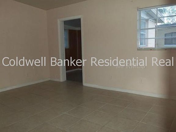 2nd image of 1609 S Simmons Pl