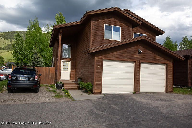 1st image of 20 Macleod Dr