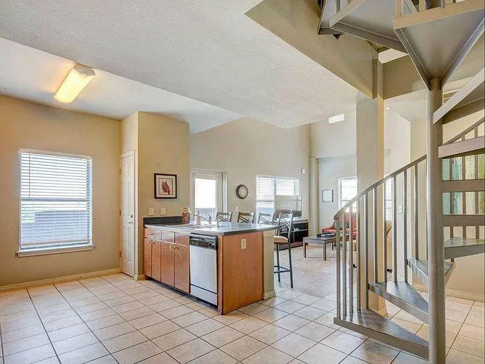 1st image of 25156 Pearl St #410
