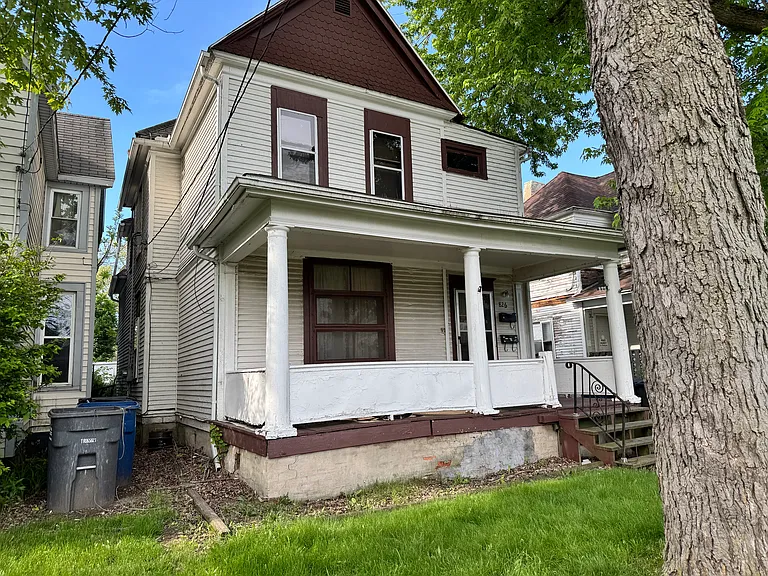 826 Greenwood Ave — Photo 1