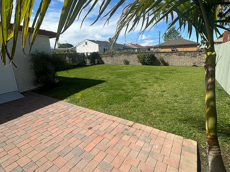 10923 S Firmona Ave — Photo 26