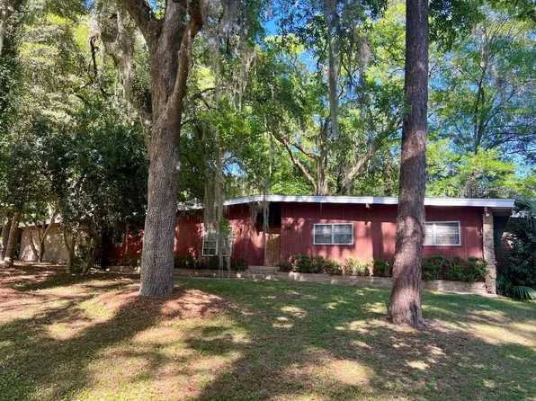 2401 Chamberlin Dr, Tallahassee, FL 32308