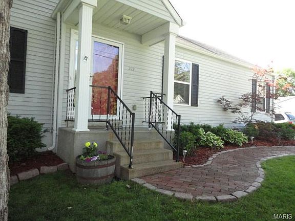 4th image of 222 Jefferson Ave