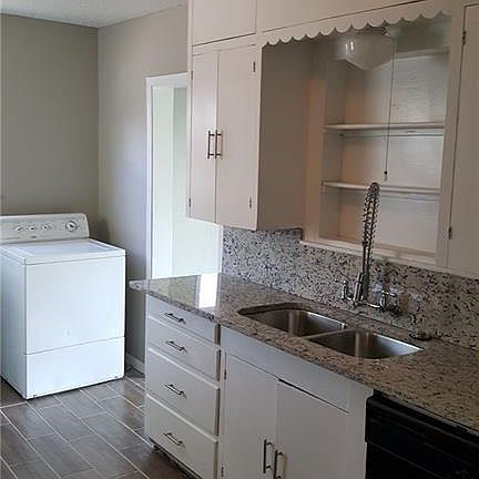 5th image of 1522 Hickory St