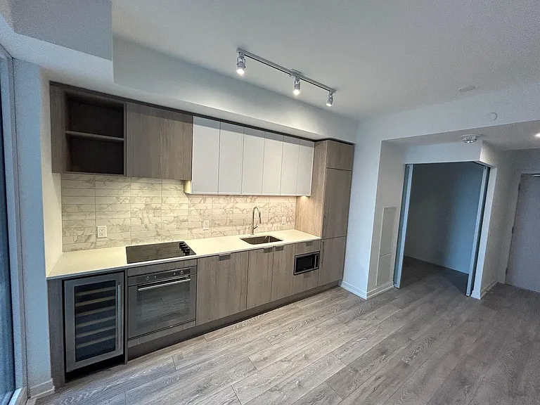 2020 Bathurst St #1201 — Photo 15