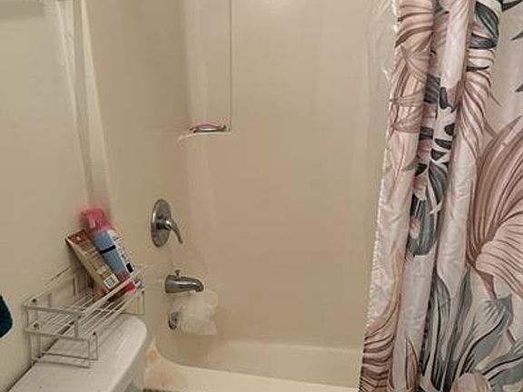 4th image of 314 Broce Dr Suite 103