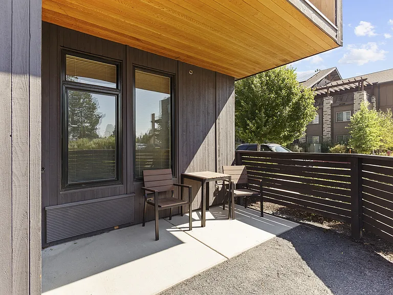 Range Apartments — Photo 24