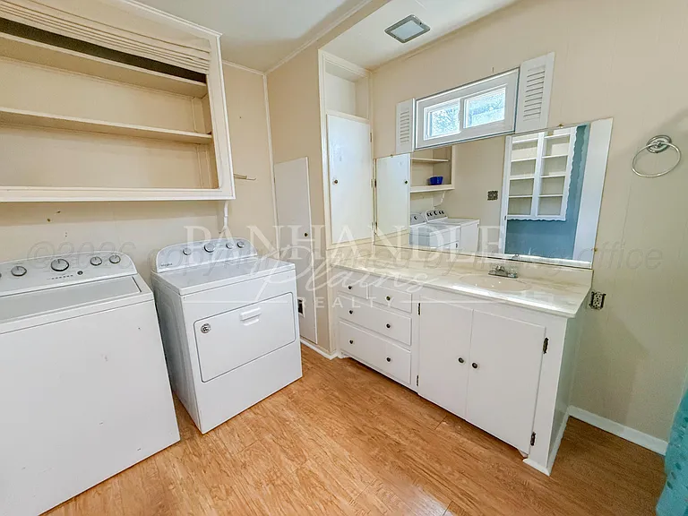 528 Hazel St — Photo 19