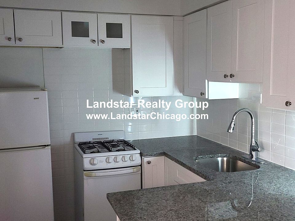 1st image of 2828 N Cambridge Ave #215