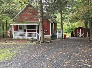 368 Timber Hill Rd, Henryville, PA 18332