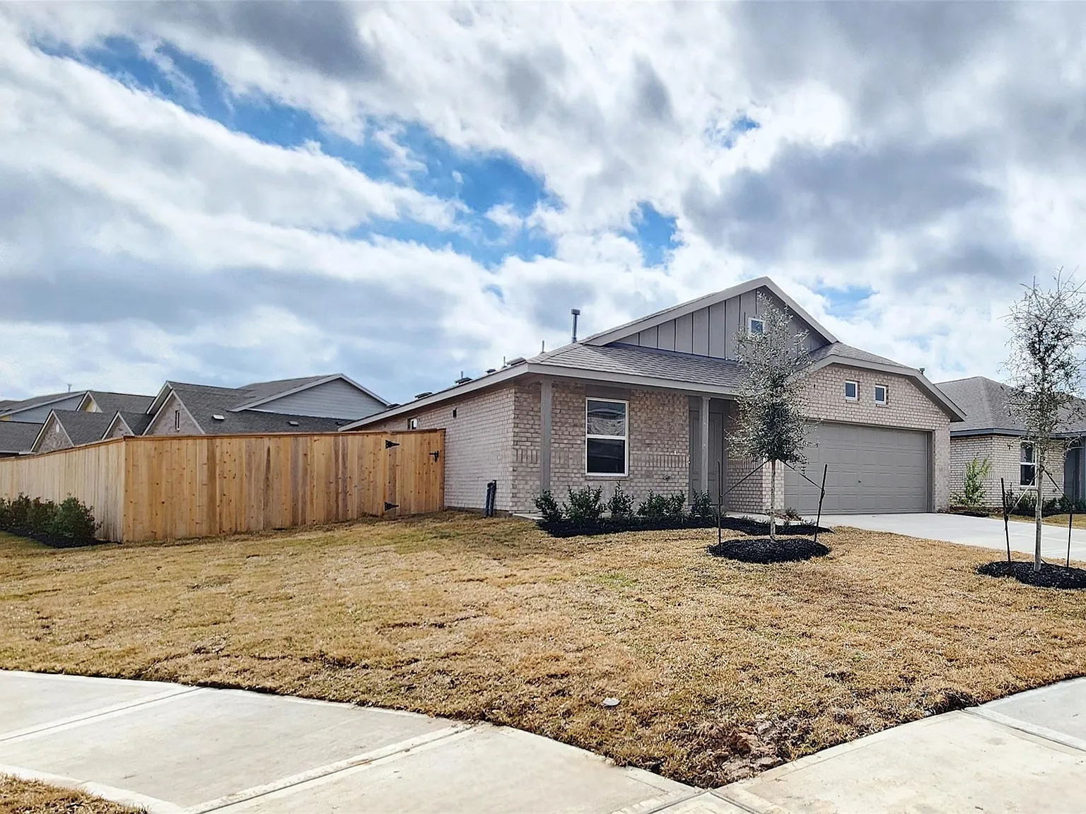3 bed, 1522 sqft, $2,075 — Photo 3