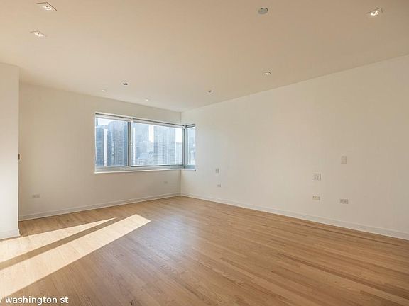 2nd image of 737 W Washington Blvd #726