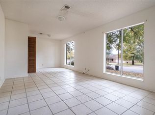 1025 28th St SE, Paris, TX 75460