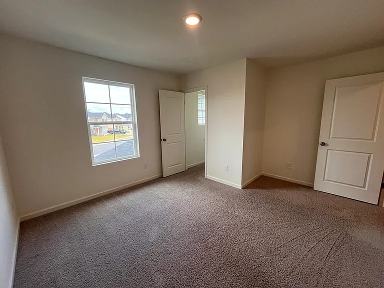 235 Isabella Way — Photo 13