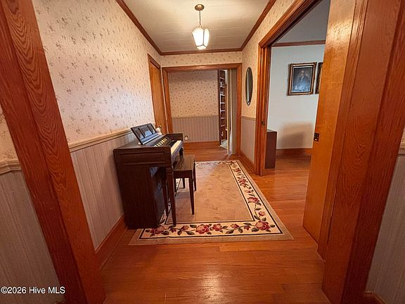 2nd image of 1613 N Berkeley Boulevard