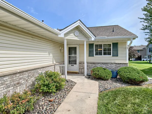 828 Woodland Dr, Saint Paul, MN 55115
