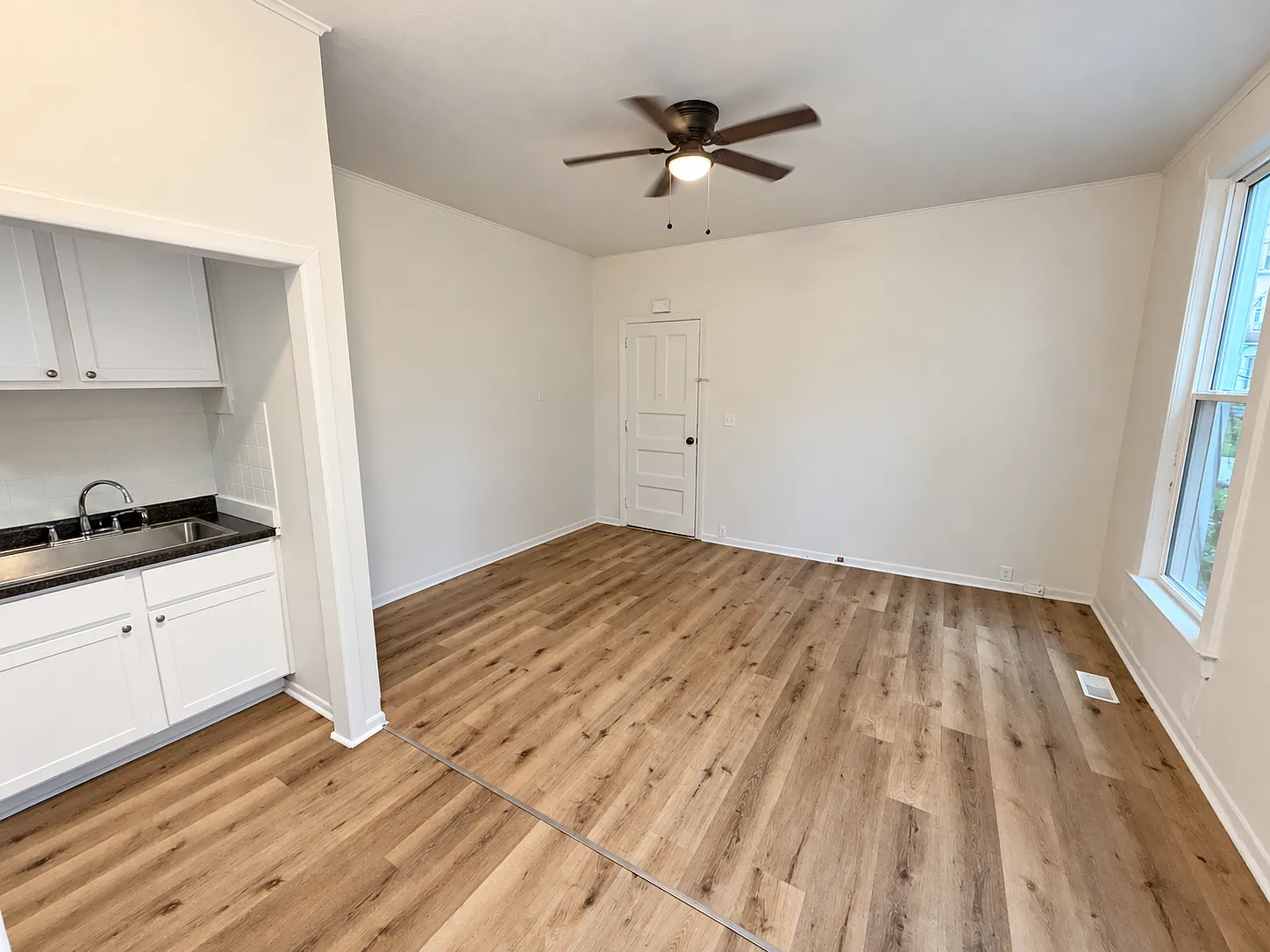 1 bed, $995 — Photo 2