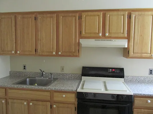 Rented by Windsor Homes Realty Corp | media 7