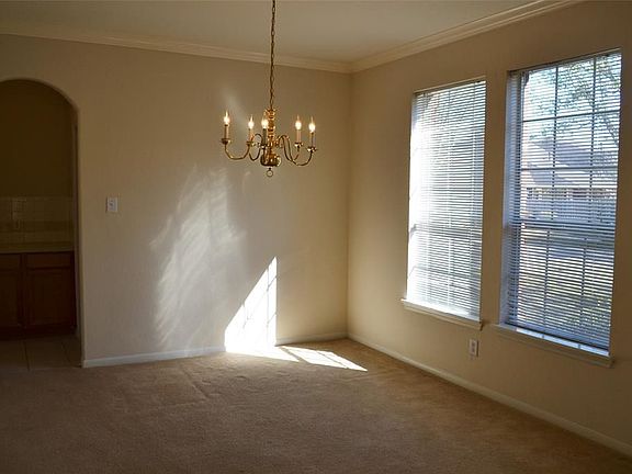 4th image of 2210 Arundel Crossing Dr