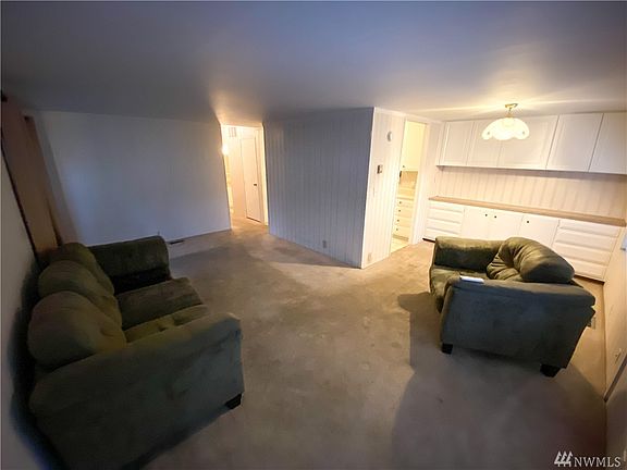 4th image of 11412 124th Street Ct E #113