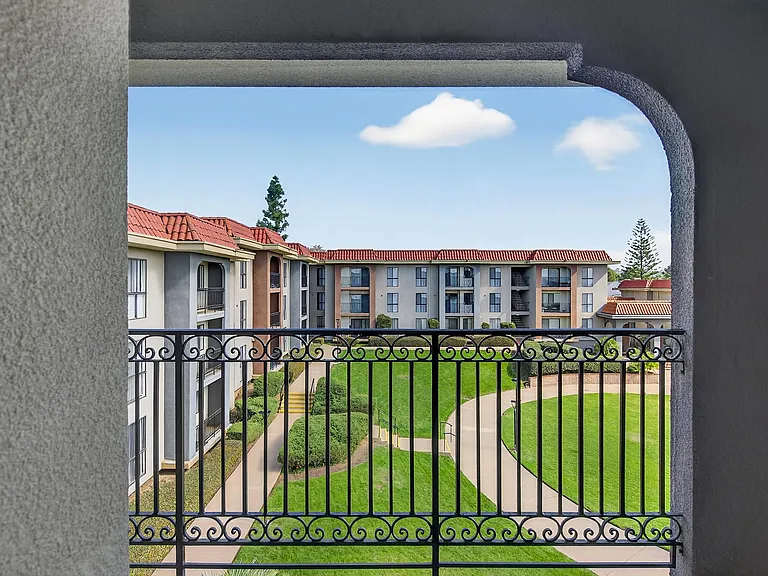 Prado Apartments — Photo 51