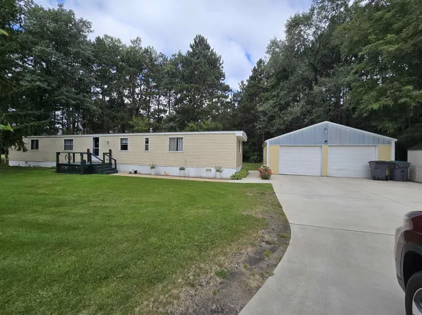 520 S Division St, Hancock, WI 54943