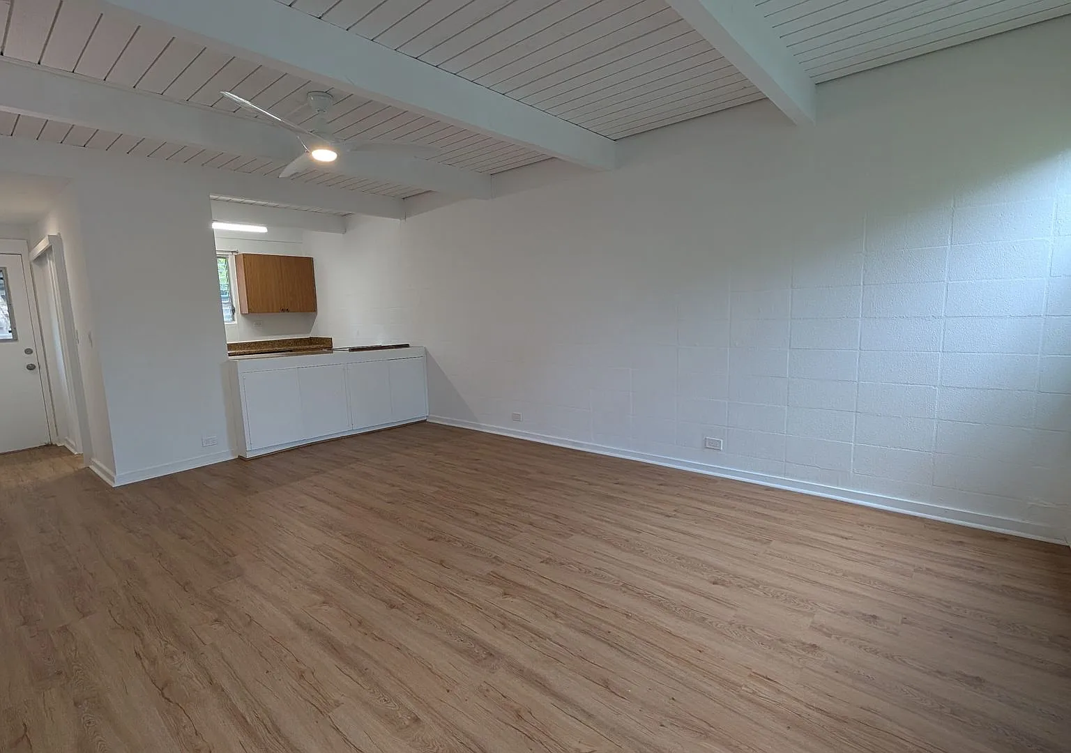Newly Remodeled 2 bed 2 Bath Townhouse at Waialae Gardens in Kahala — Photo 2
