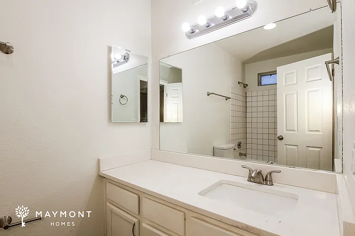 3143 W Julie Dr — Photo 11