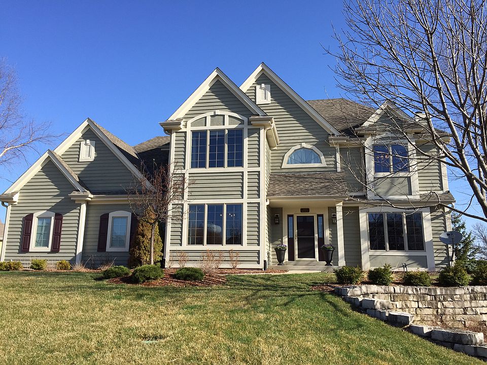 Impressive Curb Appeal!