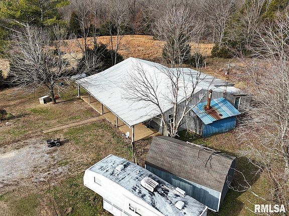 2nd image of 24 Fox Trott Ln