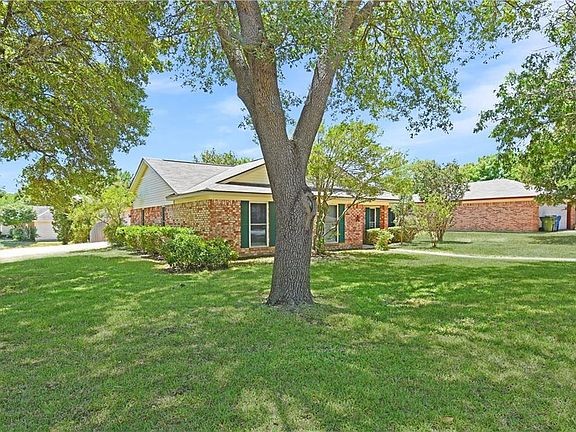 2nd image of 211 Westhill Dr