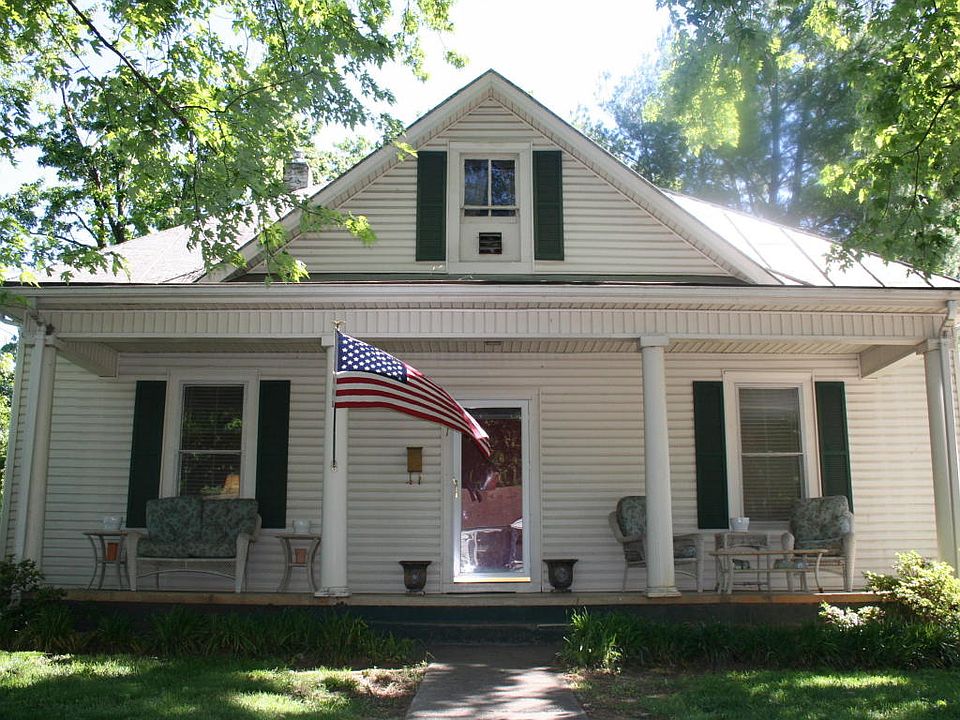 1st image of 511 Bowman Ave