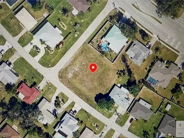 3807 SE 10th Pl, Cape Coral, FL 33904