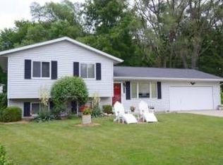 1115 Arndt Ct, Fort Atkinson, WI 53538