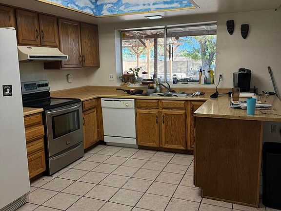 3rd image of 4217 E DESERT VIEW Drive