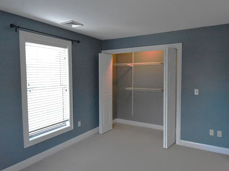 2246 Elm St — Photo 13