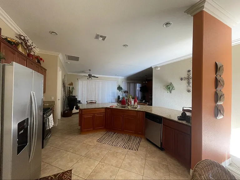 1961 E Lipan Blvd — Photo 2