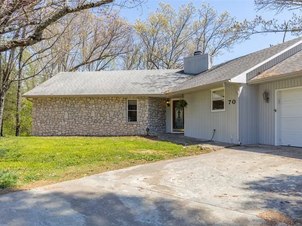 70 Overton Dr, Bella Vista, AR 72714