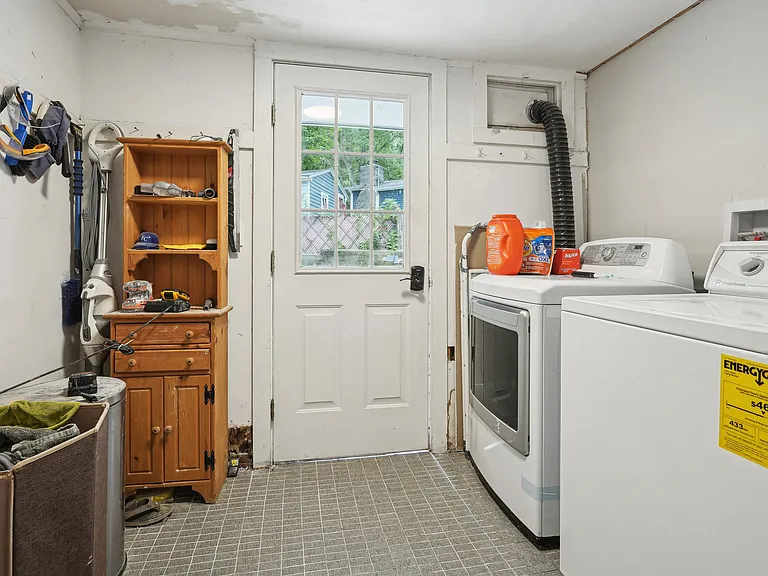 716 Glen Rd — Photo 30