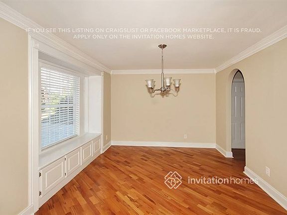 3rd image of 1276 Windsor Glen Dr