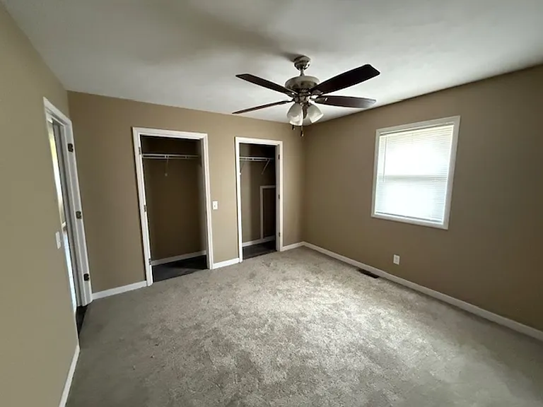 115 W Ash St — Photo 8