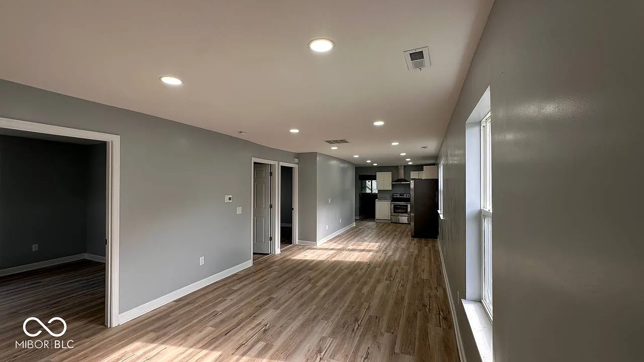 3 bed, 1.5 bath, 960 sqft, $1,400 — Photo 4
