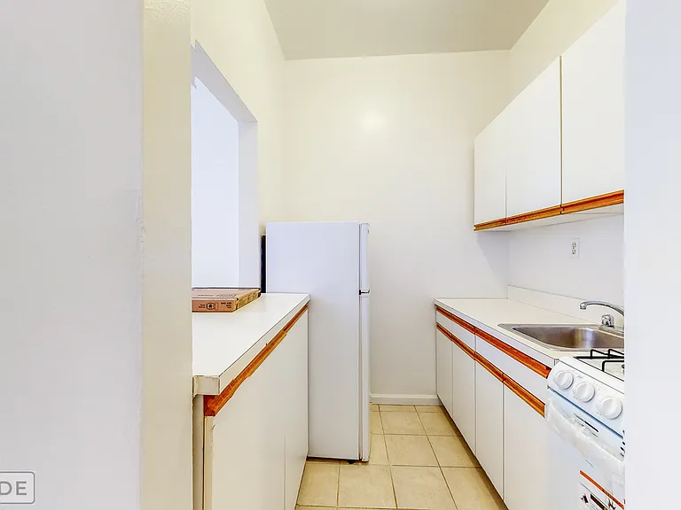 318 E 89th St #3E — Photo 2