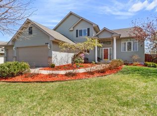 2488 Arlington Ave E, Maplewood, MN 55119