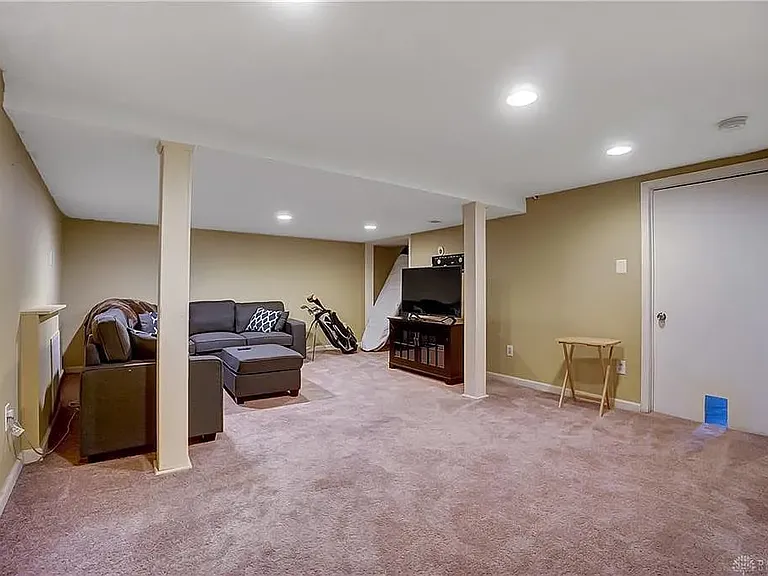242 Claranna Ave — Photo 20