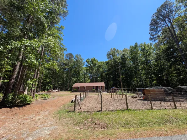 10641 Figg Shop Rd, Gloucester, VA 23061
