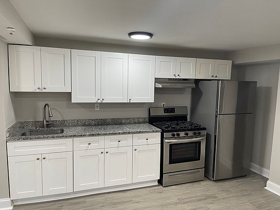 5th image of 600 Main St #2c964759e