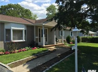 1016 Joselson Ave, Bay Shore, NY 11706
