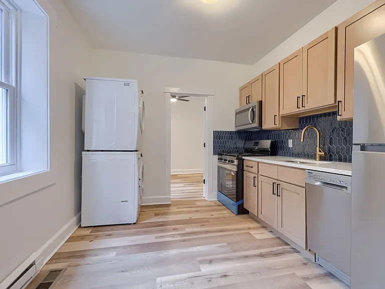 319-319 S Lime St #1 — Photo 12